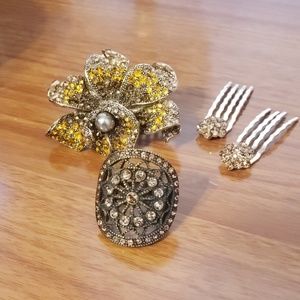 Yellow Crystal hair combs/ring